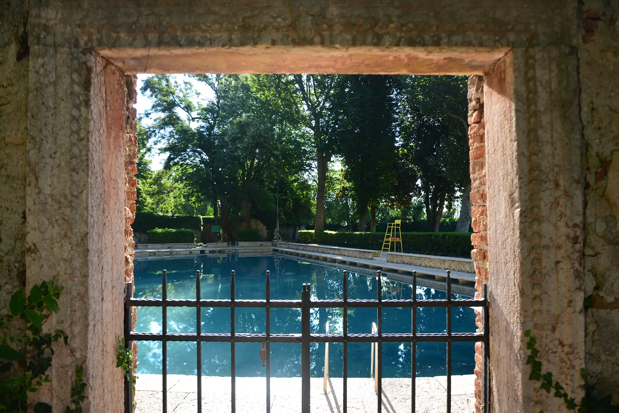 Scorcio della vasca termale